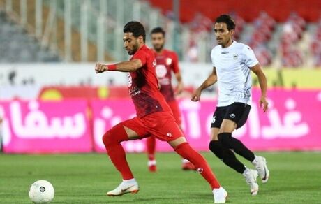 
پرسپولیس یک - شاهین صفر/ سرخ‌ها یک گام دیگر به جام نزدیک شدند
