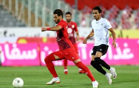 
پرسپولیس یک - شاهین صفر/ سرخ‌ها یک گام دیگر به جام نزدیک شدند
