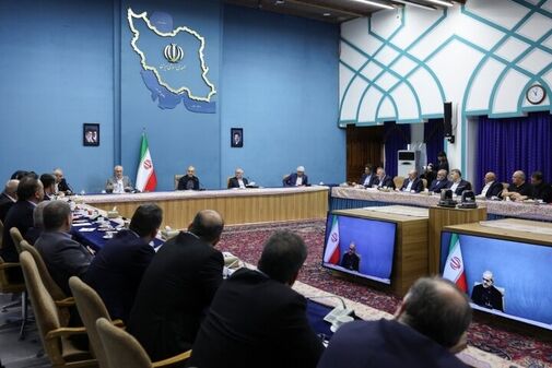 تاکید رئیس جمهور بر نقش محوری و اثرگذار کارآفرینان در عبور از چالش‌های اقتصادی کشور