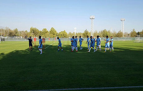 جشن تولد مدافع پرسپولیس در تمرین تیم ملی