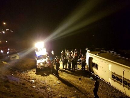 یک حادثه اتوبوسی دیگر / انحراف در محور سیرجان به شهربابک ۲۲ مصدوم برجای گذاشت