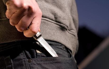 سرایدار یک مدرسه در بومهن به قتل رسید