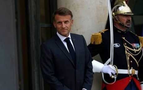 مکرون از آزادی ۲ محکوم امنیتی فرانسوی در ایران خبرداد