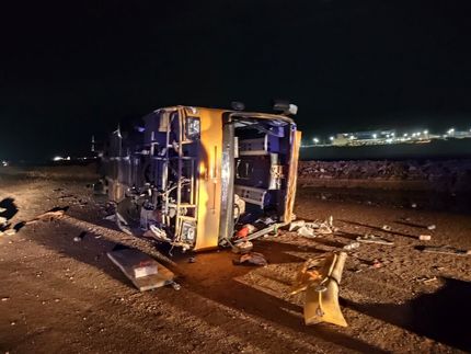 جان باختن ۱۳ نفر در حادثه واژگونی اتوبوس جیرفت مشهد