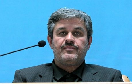  حقوق نجومی کار دست تاجگردون داد/ برکناری تاجگردون از مدیرعاملی بیمه سرمد