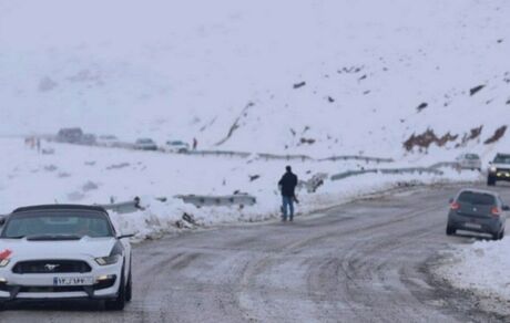 بارش برف به تهران و کرج رسید / پیست اسکی توچال تعطیل شد