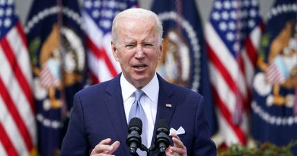 محبوبیت بایدن بازهم کاهش یافت