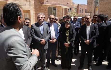 بازدید وزیر راه و شهرسازی از پروژه‌های نهضت ملی تامین اعتبار شده توسط بانک مسکن در گناباد استان خراسان رضوی

