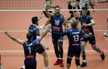 صعود فولاد سیرجان با شکست سپاهان اصفهان به فینال لیگ برتر والیبال / لیگ برتر اولین ‌بار بدون تهرانی‌ها