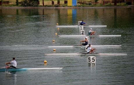 صدرنشینی دانشگاه آزاد در دور رفت لیگ برتر روئینگ