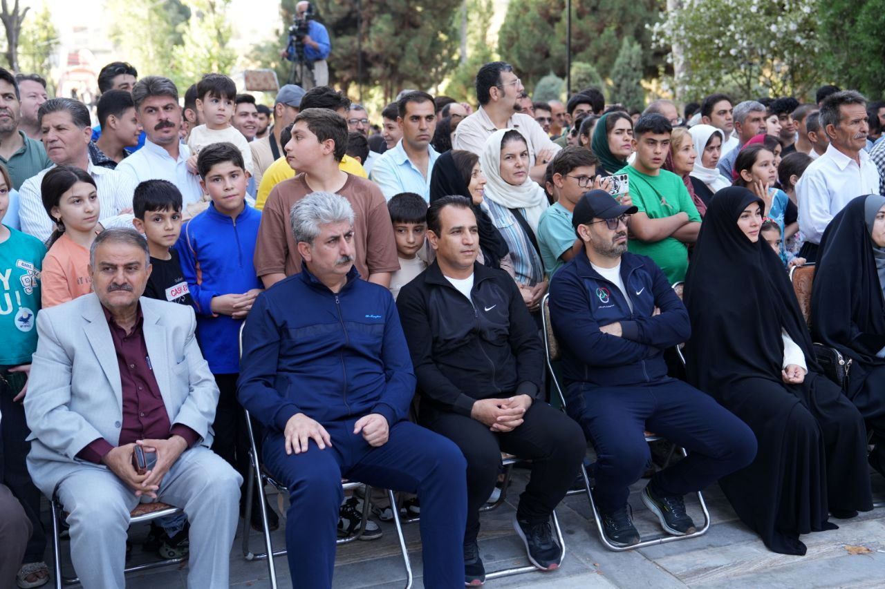 همایش بزرگ پیاده روی خانوادگی شهرستان مهاباد