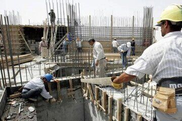 شهریورماه سال آینده، حداقل حقوق کارگران دوباره بازنگری می‌شود