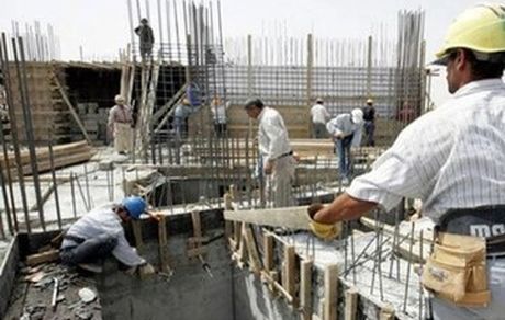 شهریورماه سال آینده، حداقل حقوق کارگران دوباره بازنگری می‌شود