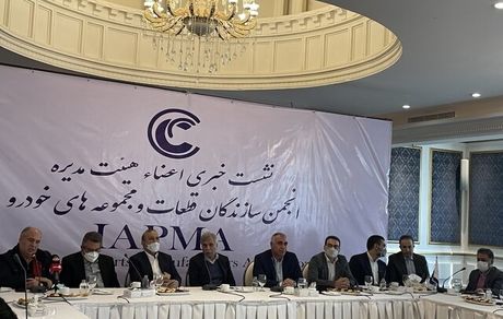 هیچکس جلودار تولیدکنندگان دولتی مواداولیه نیست/ واردات خودرو در شرایط فعلی توجیهی ندارد