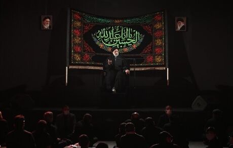 عاشورا درسی برای مبارزه با ظلم در همه دوران‌ها است