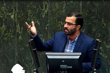 نماینده مجلس: طرح ساماندهی کارکنان دولت اجرایی خواهدشد / بعضی استانداران دولت ناکارآمد هستند