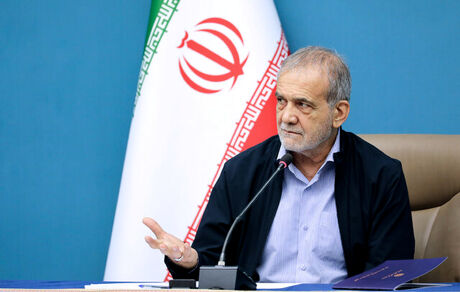رئیس جمهور: ما را در وضعیتی قرار داده‌اند که نگذارند با هم ایرانمان را بسازیم  / بدنبال ساخت ایران قوی هستیم