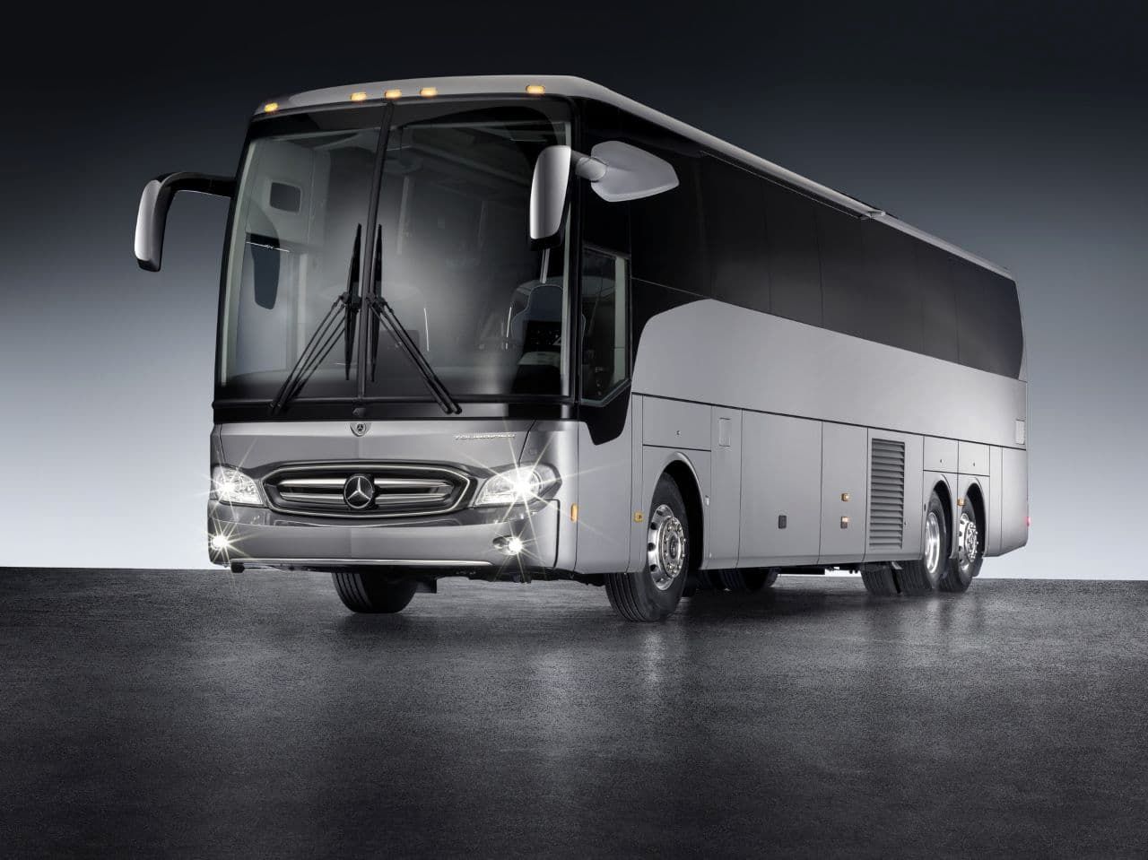 جدیدترین اتوبوس لوکس مرسدس بنز