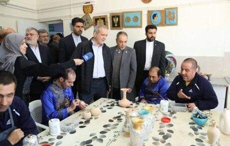 بازدید رئیس جمهور از یک مرکز خیریه و نیکوکاری در اسلامشهر