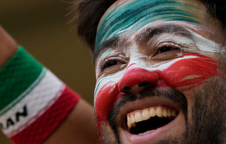 جام جهانی: بازی ایران و ولز از دید لنز دوربین‌ها