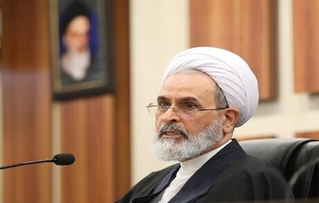 حوزه‌های علمیه تعطیل شدند