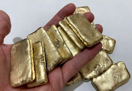 فروش تنها ۱۱ شمش طلا در چهارمین حراج حضوری روز گذشته!