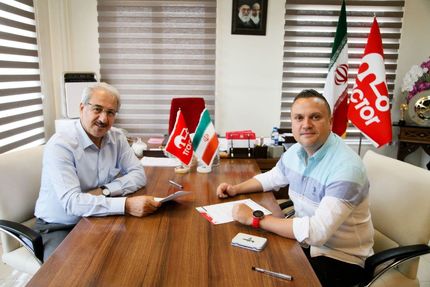 قرارداد مربی رومانیایی تراکتور ۳ فصل دیگر تمدید شد
