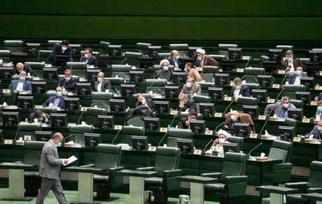 ممنوع شدن ثبت‌نام نمایندگان سه دوره مجلس برای انتخابات؟