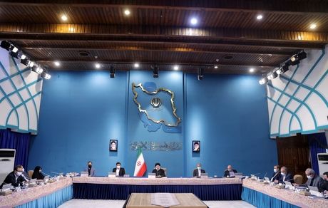 تالاب انزلی تا حد امکان احیا شود