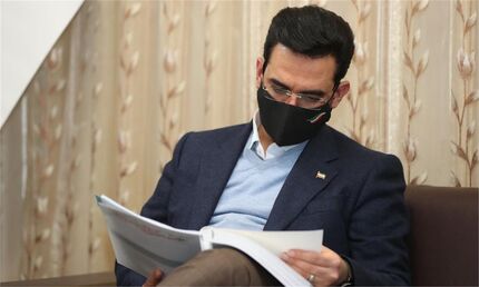 آذری جهرمی وارد زاهدان شد
