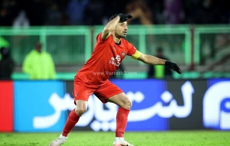 شکایت پرسپولیس از شجاع خلیل‌زاده و استقلال رد شد