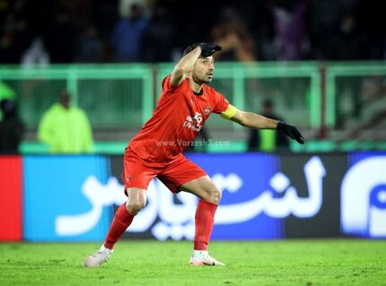 شکایت پرسپولیس از شجاع خلیل‌زاده و استقلال رد شد