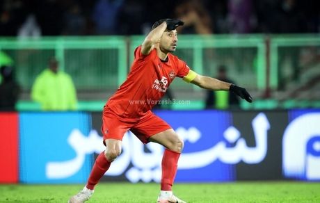 شکایت پرسپولیس از شجاع خلیل‌زاده و استقلال رد شد