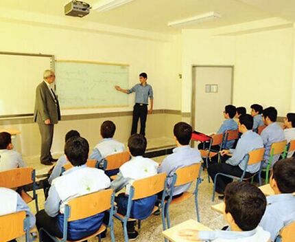 تعطیلی مدارس در روزهای شنبه و دوشنبه هفته آینده صحت ندارد