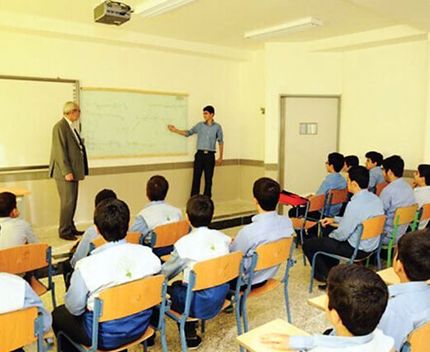 تعطیلی مدارس در روزهای شنبه و دوشنبه هفته آینده صحت ندارد