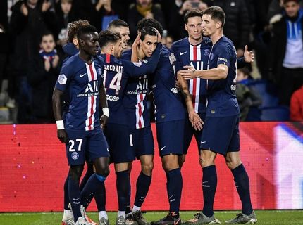 پاریس صدرنشین باقی ماند