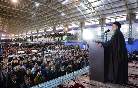 مشکلات باعث نشده مردم در دفاع از انقلاب دچار سستی شوند