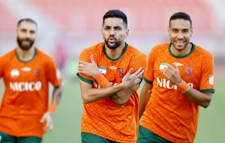 صعود چادرملو اردکان به رده دوم لیگ برتر فوتبال / مس خطیبی باخت