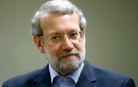 لاریجانی: شرایط اقتصادی کشور در سال آینده بهبود می‌یابد
