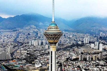 بازدید رایگان بانوان از برج میلاد