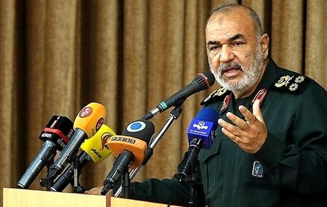 
فرمانده کل سپاه: در مقابل هیچ دشمنی کرنش نمی‌کنیم
