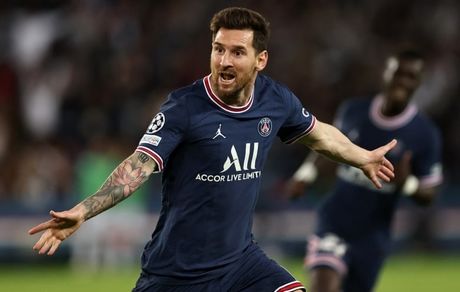 مسی برای شکستن رکورد، اروپا را ترک نمی‌کند