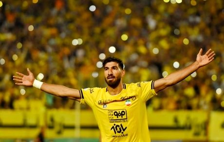 مهاجم مدنظر پرسپولیس در سپاهان ماند