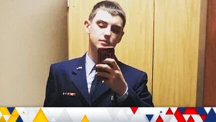 افشاگر اسناد محرمانه آمریکا دستگیر شد
