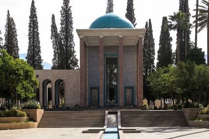 آتش‌سوزی در آرامگاه سعدی مهار شد