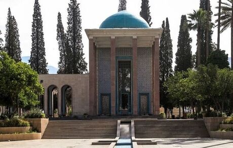 آتش‌سوزی در آرامگاه سعدی مهار شد