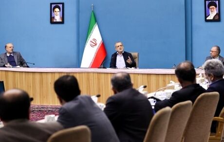 رئیس جمهور: دولت چهاردهم تقویت مدارس دولتی را در برنامه دارد