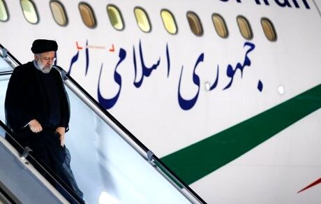 رئیس جمهور به پاکستان رسید