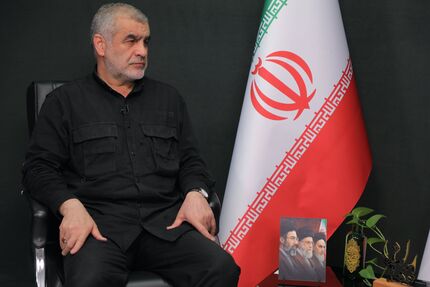 نائب رئیس مجلس: موشک‌هایی که به بیت اصابت کرد تنها چند کروز بود نه سنگرشکن / نام ایران بخاطر ایستادگی مقابل آمریکا در تاریخ می‌ماند