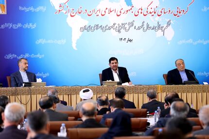 سفارتخانه‌های ایران ابزار اصلی و مهم برای جهش اساسی اقتصادی کشور هستند